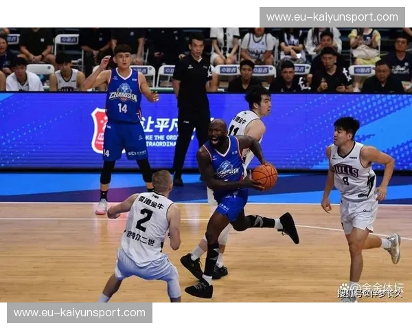 NBL进球集锦：精彩瞬间点燃篮球激情，见证新星崛起的舞台